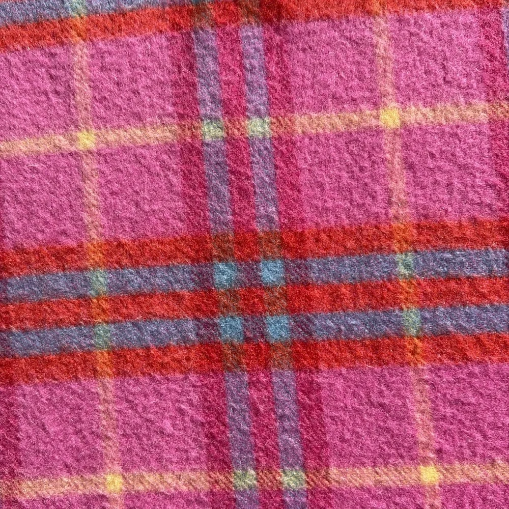 Authentic Burberry Cashmere Scarf - Picture 4 of 6
